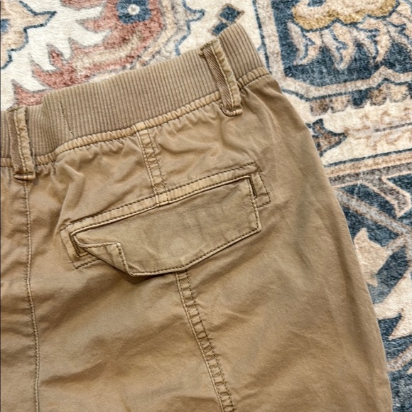 Tan Cargo Shorts Utility Style - Picture 8 of 9
